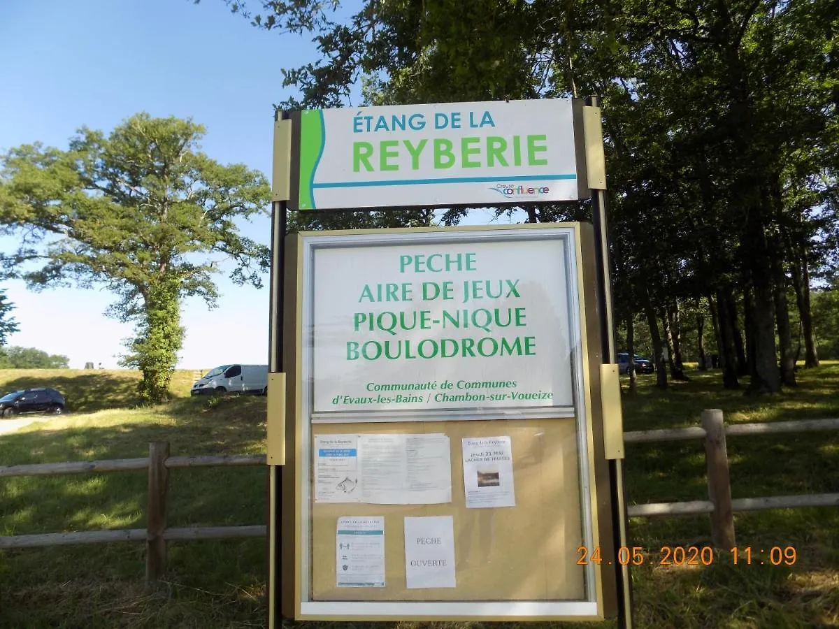 Villa Aux Roses à Vrolle 0*,  France
