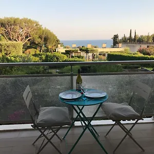 appartement-vue-mer-et-terrasse-quartier-calme-a-la-ciotat.fr-provencehotel.com/